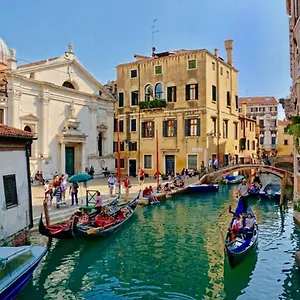 Ca Cicogna Air Conditioning And Fast Wifi, Location Apartment