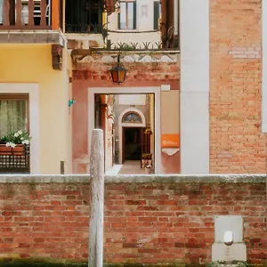 Casa Accademia Tatil Evi
