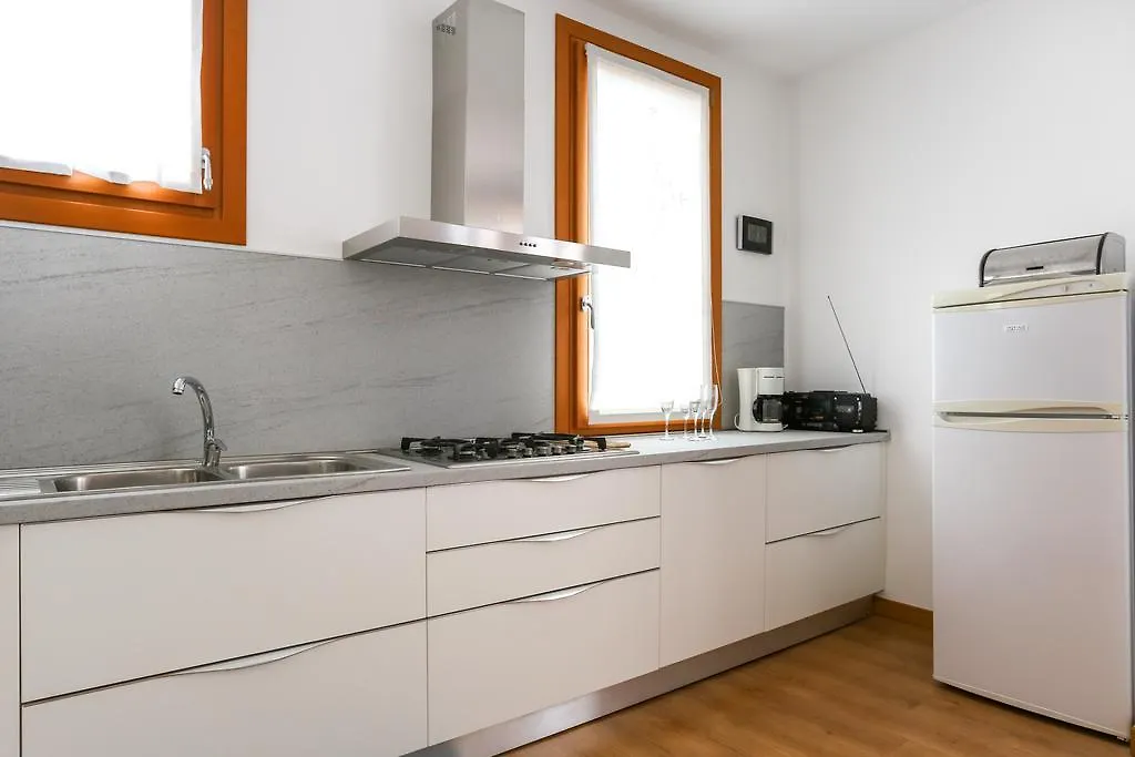 Lupo Di Mare Apartment Venice Italy